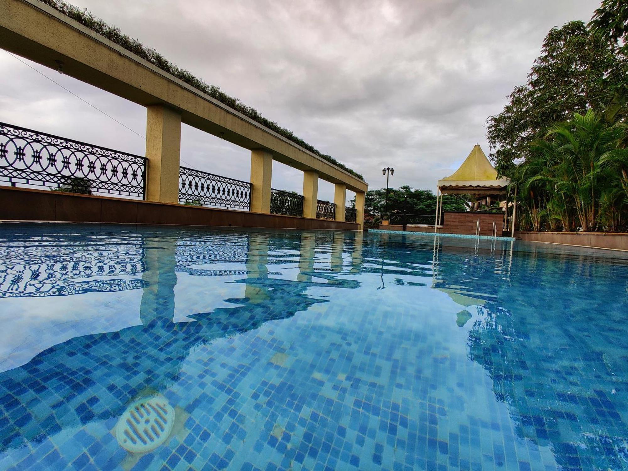 Misty Meadows, Lonavala Hotel Kültér fotó