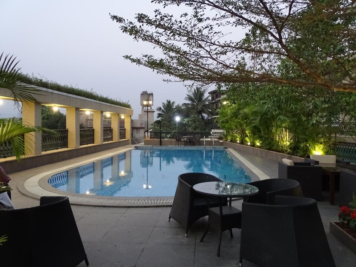 Misty Meadows, Lonavala Hotel Kültér fotó